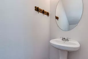 2208 Capulet St, Austin, TX 78741 - Photo 11