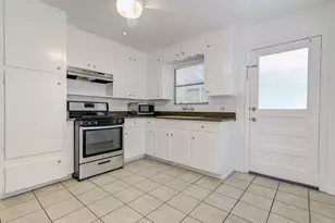 1711 Brentwood St, Austin, TX 78757 - Photo 7