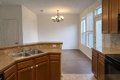 2410 Great Oaks Drive #802, Round Rock, TX 78681 - Photo 5