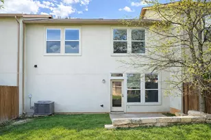 2410 Great Oaks Dr, Round Rock, TX 78681 - Photo 19