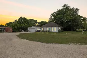 103 E Willis St, Leander, TX 78641 - Photo 1