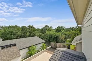 1312 E M. Franklin Ave, Austin, TX 78721 - Photo 25