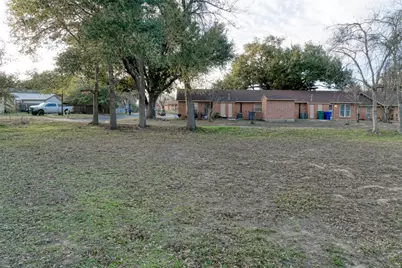 Lot 4 E Alamo Street, Elgin, TX 78621 - Photo 5