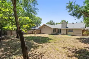 914 Hillside Oaks Dr, Austin, TX 78745 - Photo 19