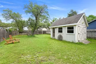 8710 Clearbrook Trail, Austin, TX 78729 - Photo 11