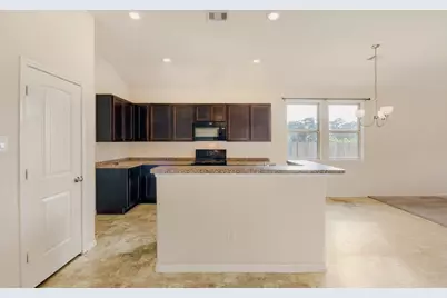13990 Katlin Road, Conroe, TX 77306 - Photo 9