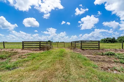 000 Old Cuero Road, Yoakum, TX 77995 - Photo 23