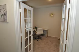 1717 T H Johnson Dr, Taylor, TX 76574 - Photo 9