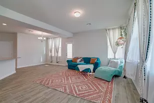 208 Martha Ln, Kyle, TX 78640 - Photo 5
