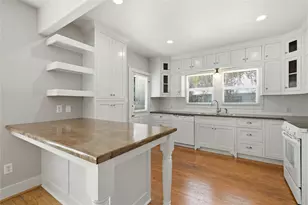 674 E Walnut St, La Grange, TX 78945 - Photo 11