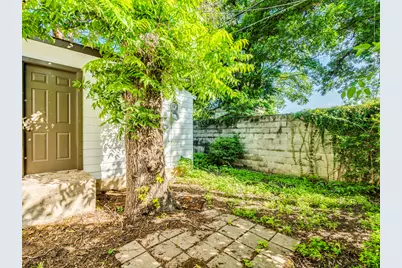 2610 E 3rd Street #B, Austin, TX 78702 - Photo 13