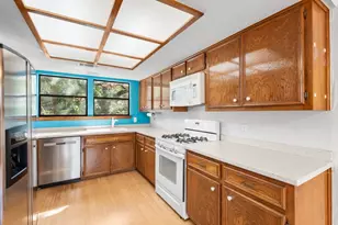 1205 Dusky Thrush Trail, Austin, TX 78746 - Photo 5