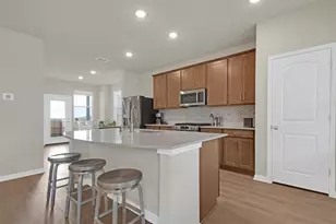 124 Barret Dr, Liberty Hill, TX 78642 - Photo 5