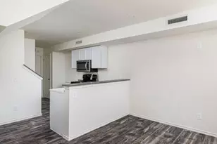 230 Debus Dr, Taylor, TX 76574 - Photo 9