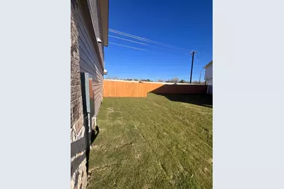 417 Lake Sweetwater Lane, Buda, TX 78610 - Photo 5