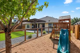 7212 Garnet Mill Ln, Austin, TX 78744 - Photo 5