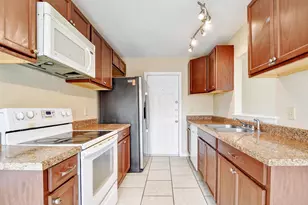 6826 Laguna Norte, San Antonio, TX 78239 - Photo 13