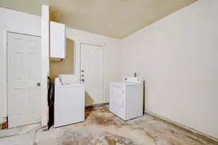 6826 Laguna Norte, San Antonio, TX 78239 - Photo 13