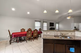 499 Eagle Brook Ln, Buda, TX 78610 - Photo 5