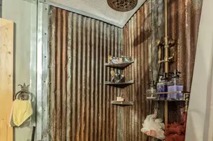 210 W Lakeshore Dr, Dripping Springs, TX 78620 - Photo 11