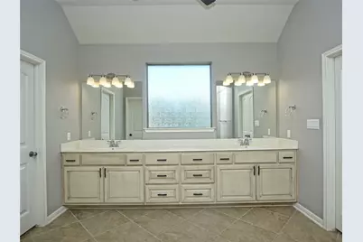 2508 Hilltop Divide Lane, Leander, TX 78641 - Photo 17