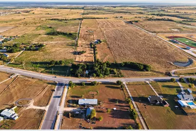1951 Fm-487, Jarrell, TX 76537 - Photo 7