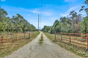 191 Jordan Ln, Elgin, TX 78621 - Photo 21