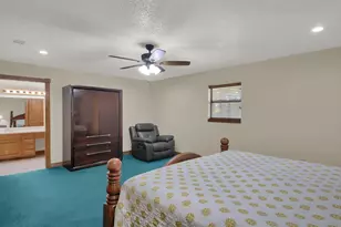 191 Jordan Ln, Elgin, TX 78621 - Photo 17