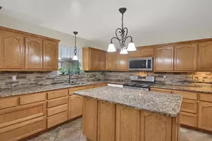 191 Jordan Ln, Elgin, TX 78621 - Photo 7