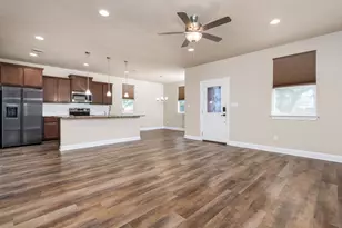 904 Central Blvd, Bertram, TX 78605 - Photo 5