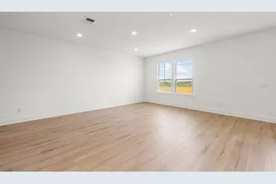 560 Tailwind Drive, Kyle, TX 78640 - Photo 7