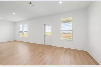 560 Tailwind Drive, Kyle, TX 78640 - Photo 13