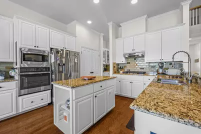 5004 Valburn Court, Austin, TX 78731 - Photo 13