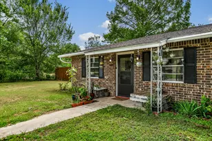 407 Hill St, Smithville, TX 78957 - Photo 3