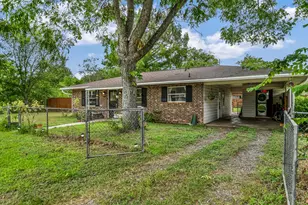 407 Hill St, Smithville, TX 78957 - Photo 3