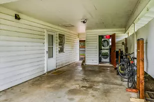 407 Hill St, Smithville, TX 78957 - Photo 19