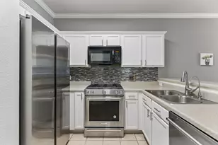 8909 Mountain Shadows Cove, Austin, TX 78735 - Photo 9