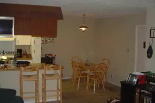 910 Duncan Ln, Austin, TX 78705 - Photo 7