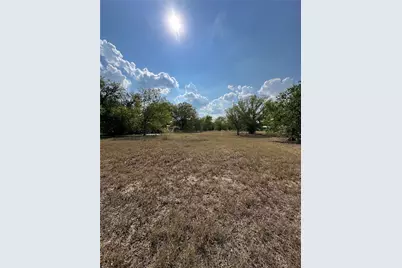 2210 Pecan Street, Bastrop, TX 78602 - Photo 7