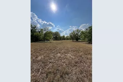 2210 Pecan Street, Bastrop, TX 78602 - Photo 7