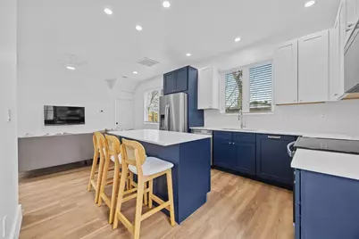 4704 Enchanted Lane #B, Austin, TX 78745 - Photo 9