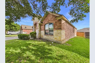 1070 Sussex Way, Round Rock, TX 78665 - Photo 3