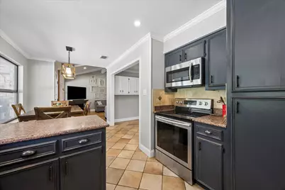 208 Maple Drive, Mountain City, TX 78610 - Photo 13