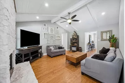 208 Maple Drive, Mountain City, TX 78610 - Photo 11