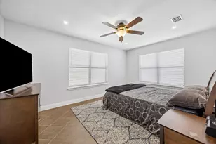 208 Maple Dr, Mountain City, TX 78610 - Photo 17