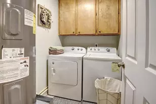 504 Hickory St, Smithville, TX 78957 - Photo 19