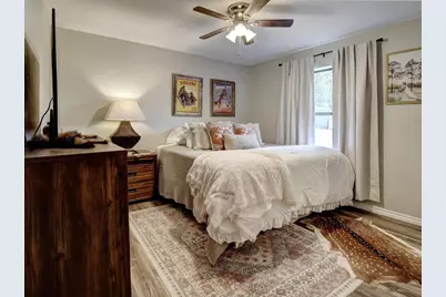 504 Hickory Street, Smithville, TX 78957 - Photo 17