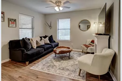 504 Hickory Street, Smithville, TX 78957 - Photo 7