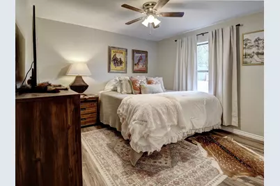 504 Hickory Street, Smithville, TX 78957 - Photo 17