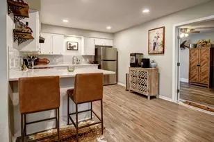 504 Hickory St, Smithville, TX 78957 - Photo 13